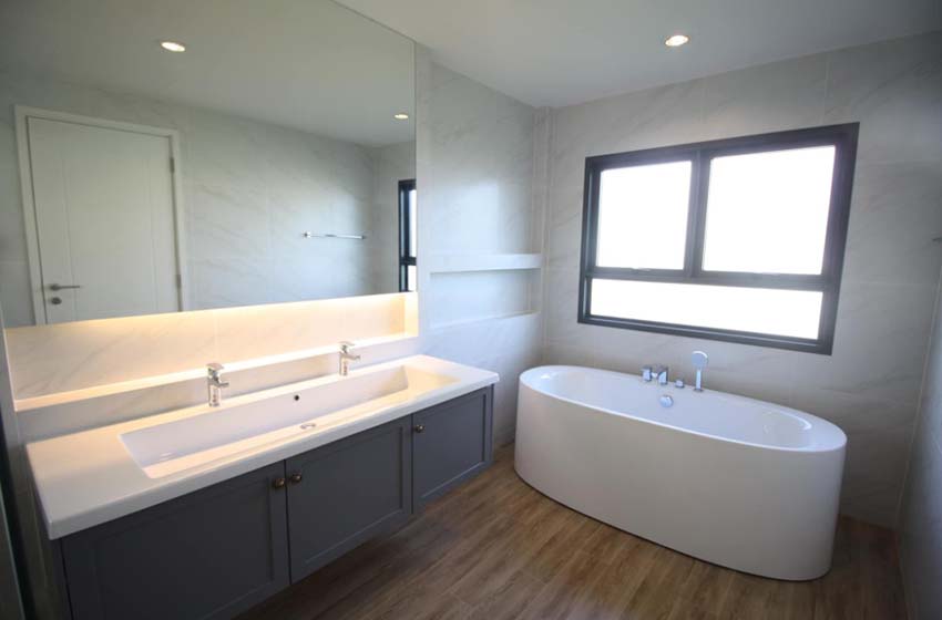 House with Shared Pool in Bangnatrad 
